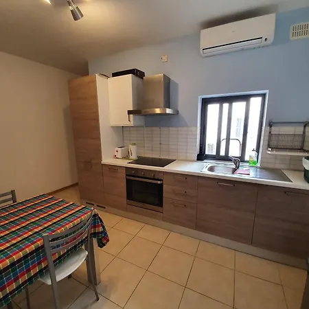 Cosy Close To Seafront A/c & Free W-ifi Сент-Полс-Бей